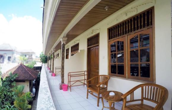 Bali Manik Beach Inn1